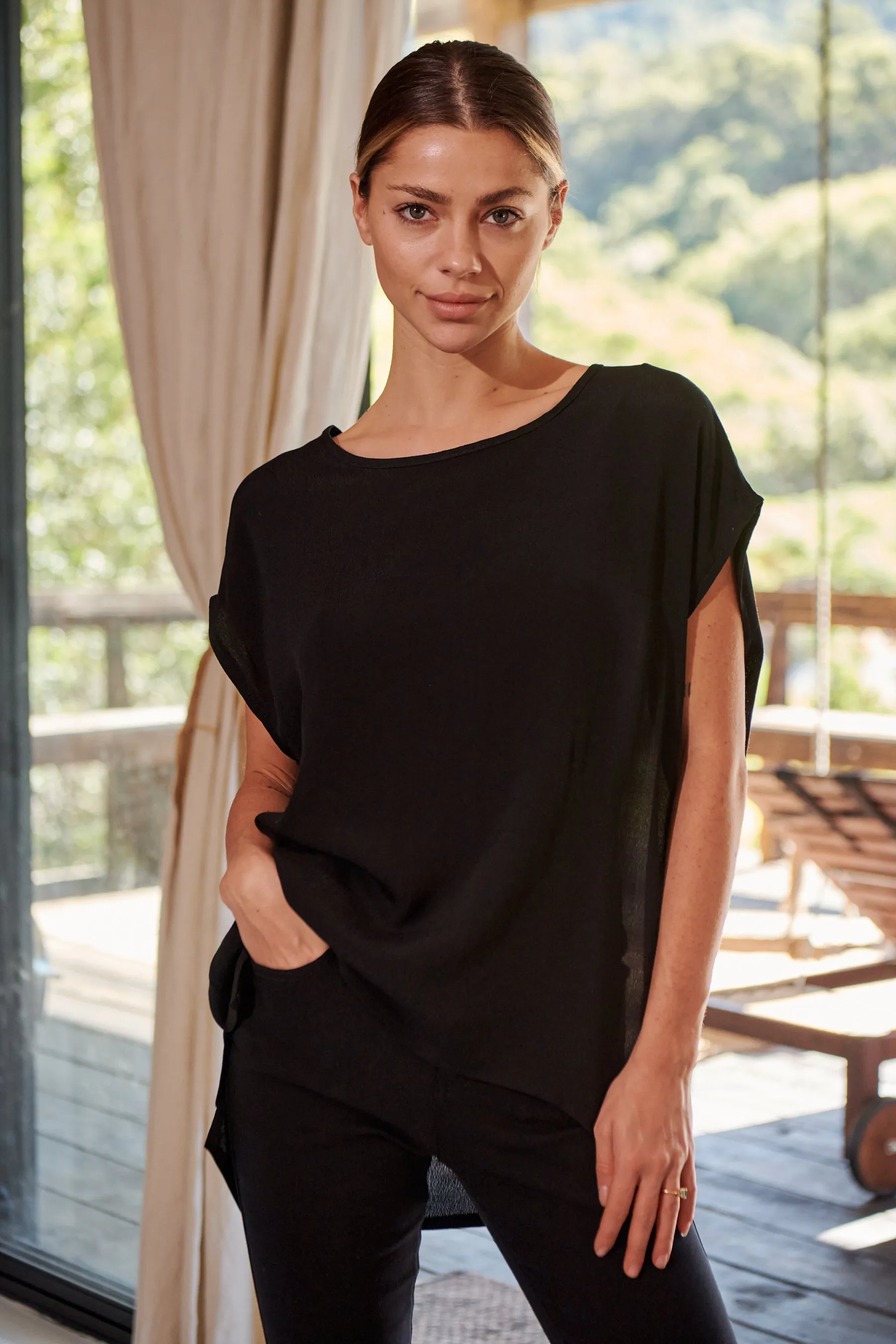 Chele Short Sleeve Oversized Black Plain Top