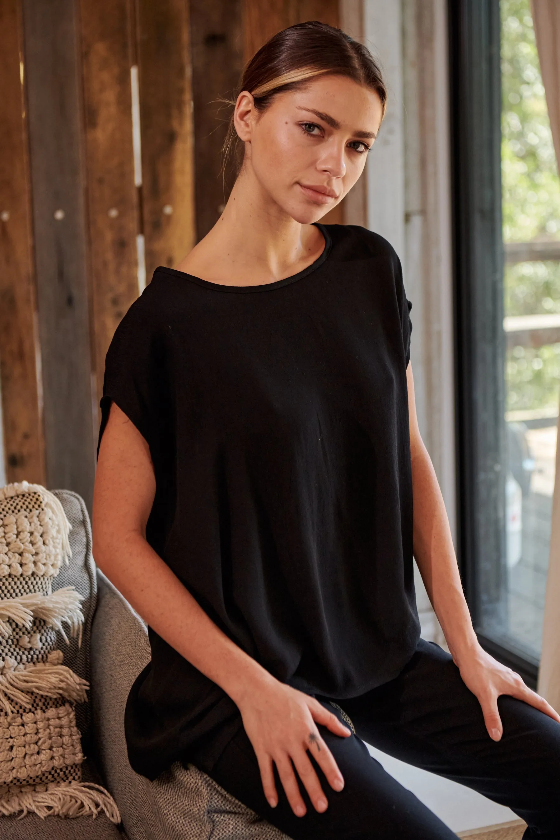 Chele Short Sleeve Oversized Black Plain Top