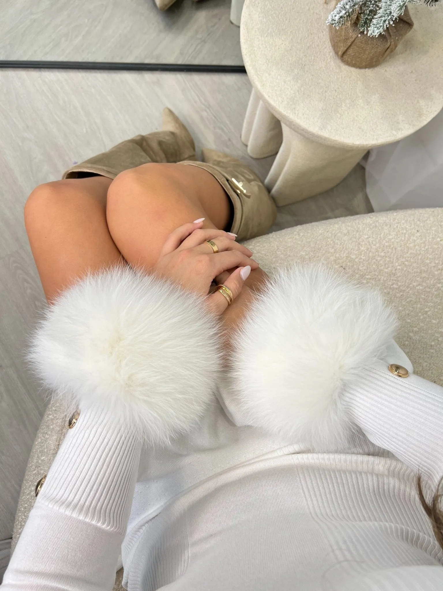 Cream Snap Band Luxury Fur Cuffs