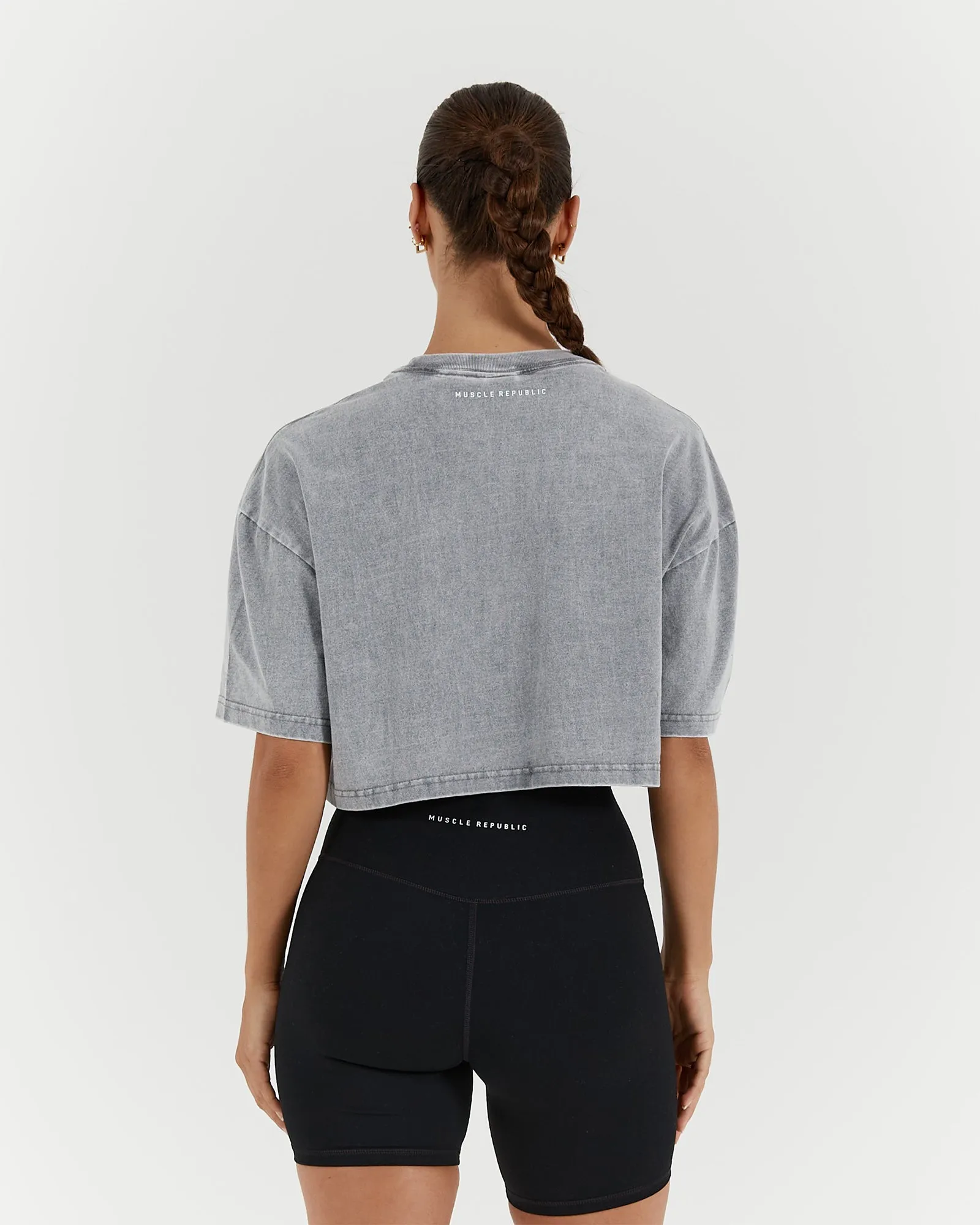 ESSENTIALS CROPPED TEE - FADED GREY