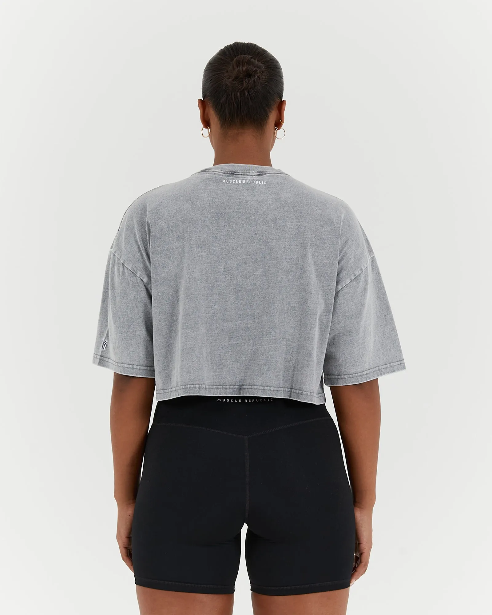 ESSENTIALS CROPPED TEE - FADED GREY