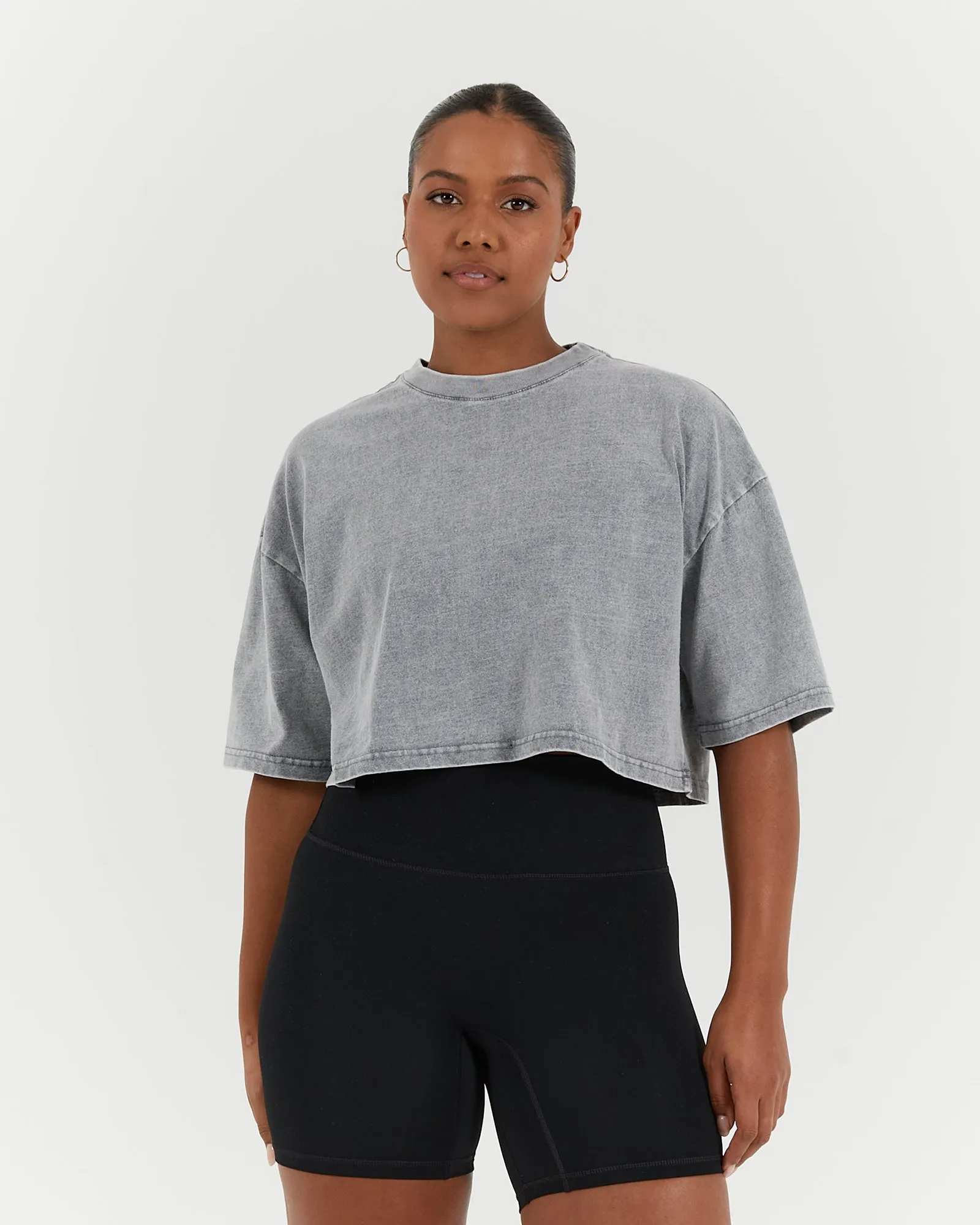 ESSENTIALS CROPPED TEE - FADED GREY