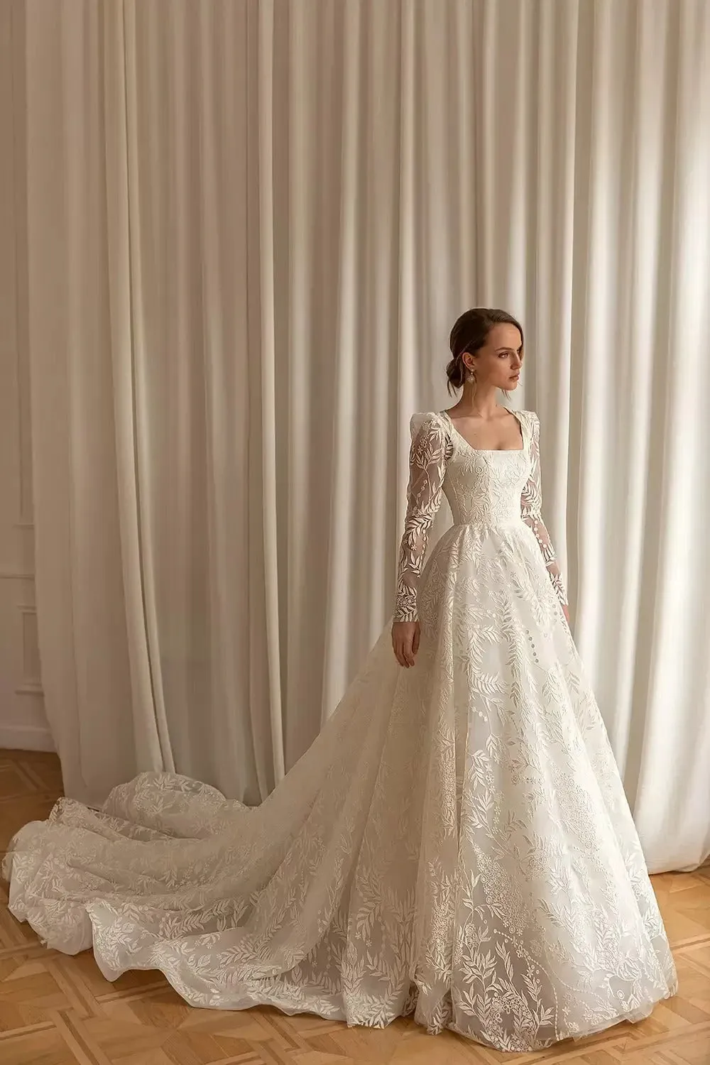 Luxury Lace Square Neck Detachable Sleeves Wedding Dress