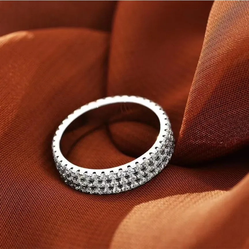 Exquisite Silver Tone Luxury Round Cut Paved Wedding Band