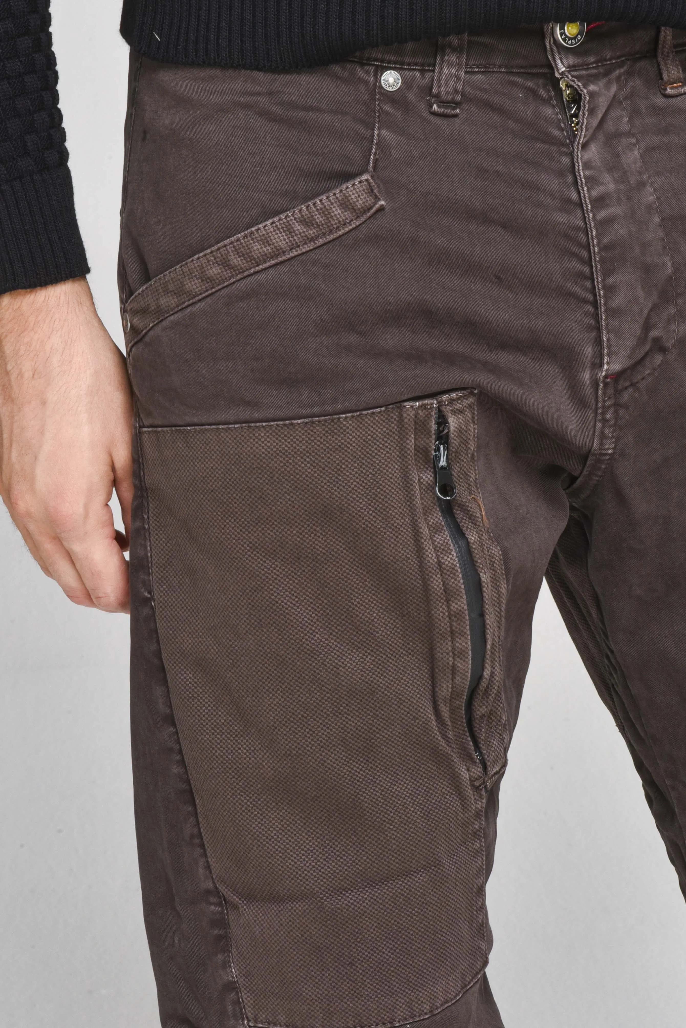 Pantaloni in cotone loose Out FW22/23