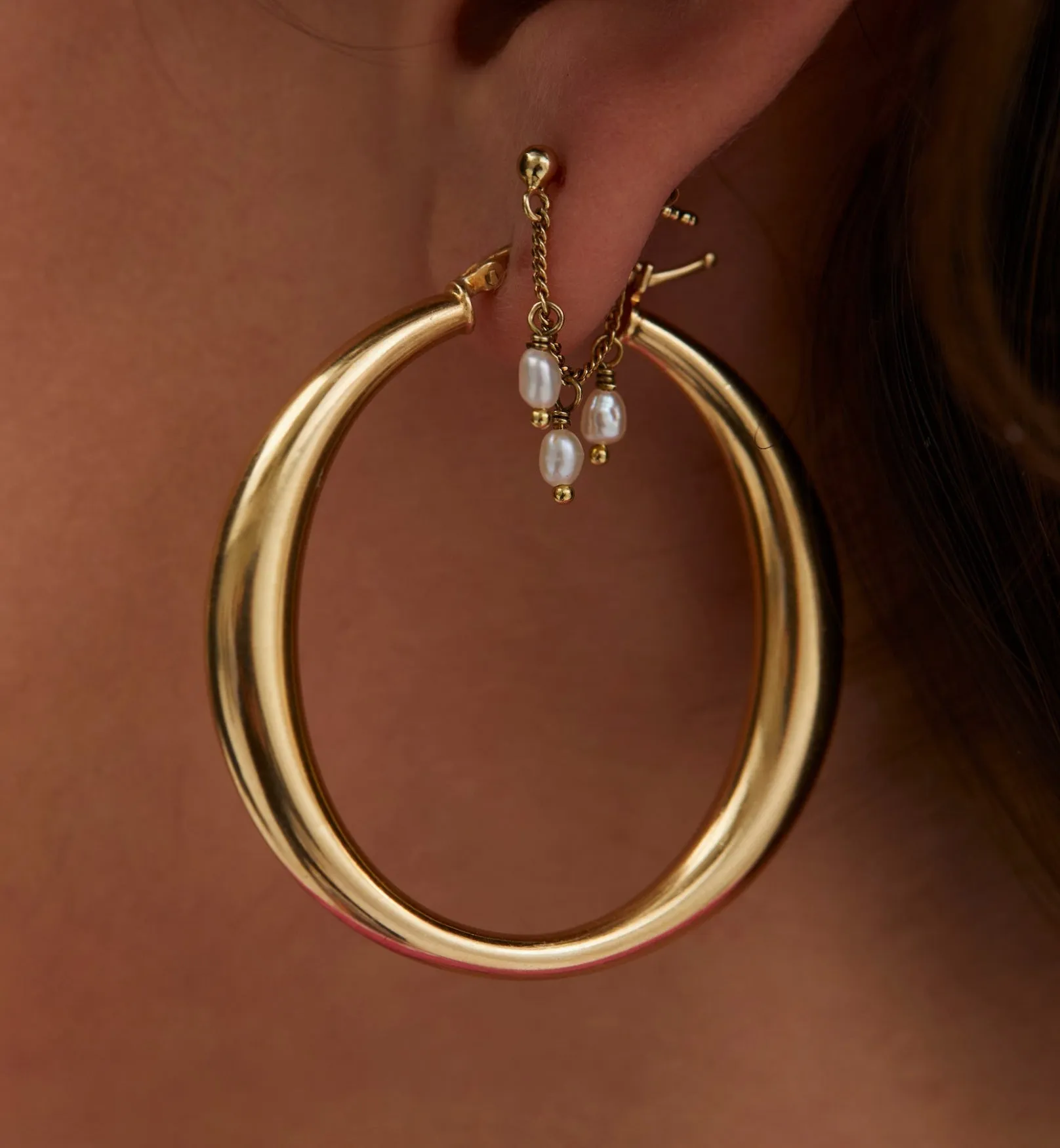 Sculpted Plain Hoop Earrings